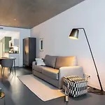 Limehome Maximilian Welsch Str Апарт-отель 3*