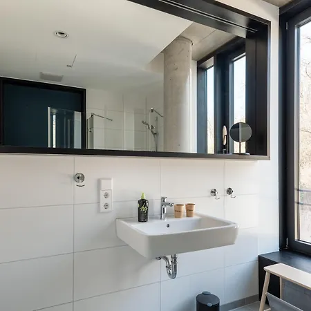 Limehome Maximilian Welsch Str Apart Otel 3*